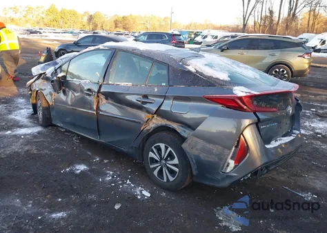 2018 Toyota Prius Prime Premium z USA, uszkodzony, nr VIN JTDKARFP6J3102921